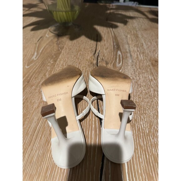Marc Fisher Womens White Pointed-Toe Slingback Heels 6M Leather Sole Elegant Des - Picture 3 of 7